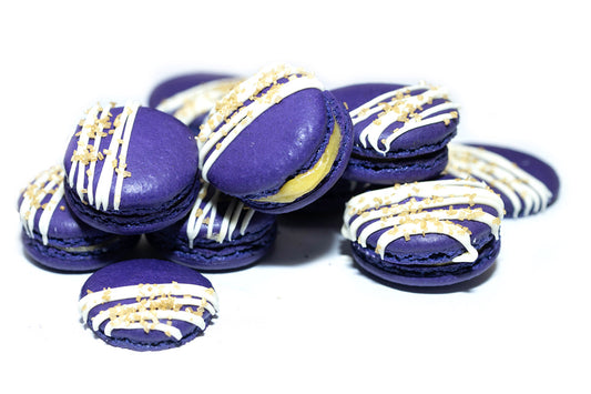 Lavender Macarons with Lemon Curd